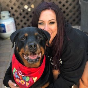 Meet your Posher, Kendra